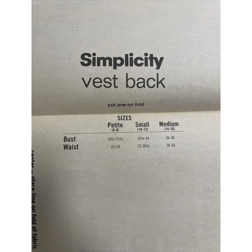 Family CIrcle SImplicity Full SIze Pattern 20 DIfferent Tops Uncut 1981